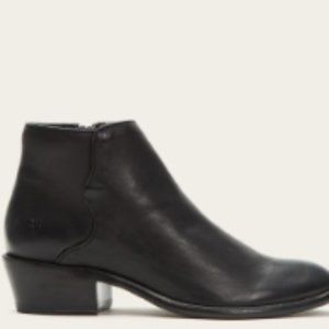 FRYE CARSON PIPING BOOTIE